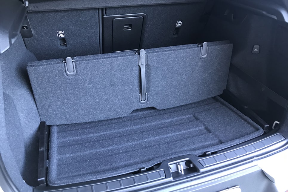 Volvo XC40 2020 review Momentum CarsGuide